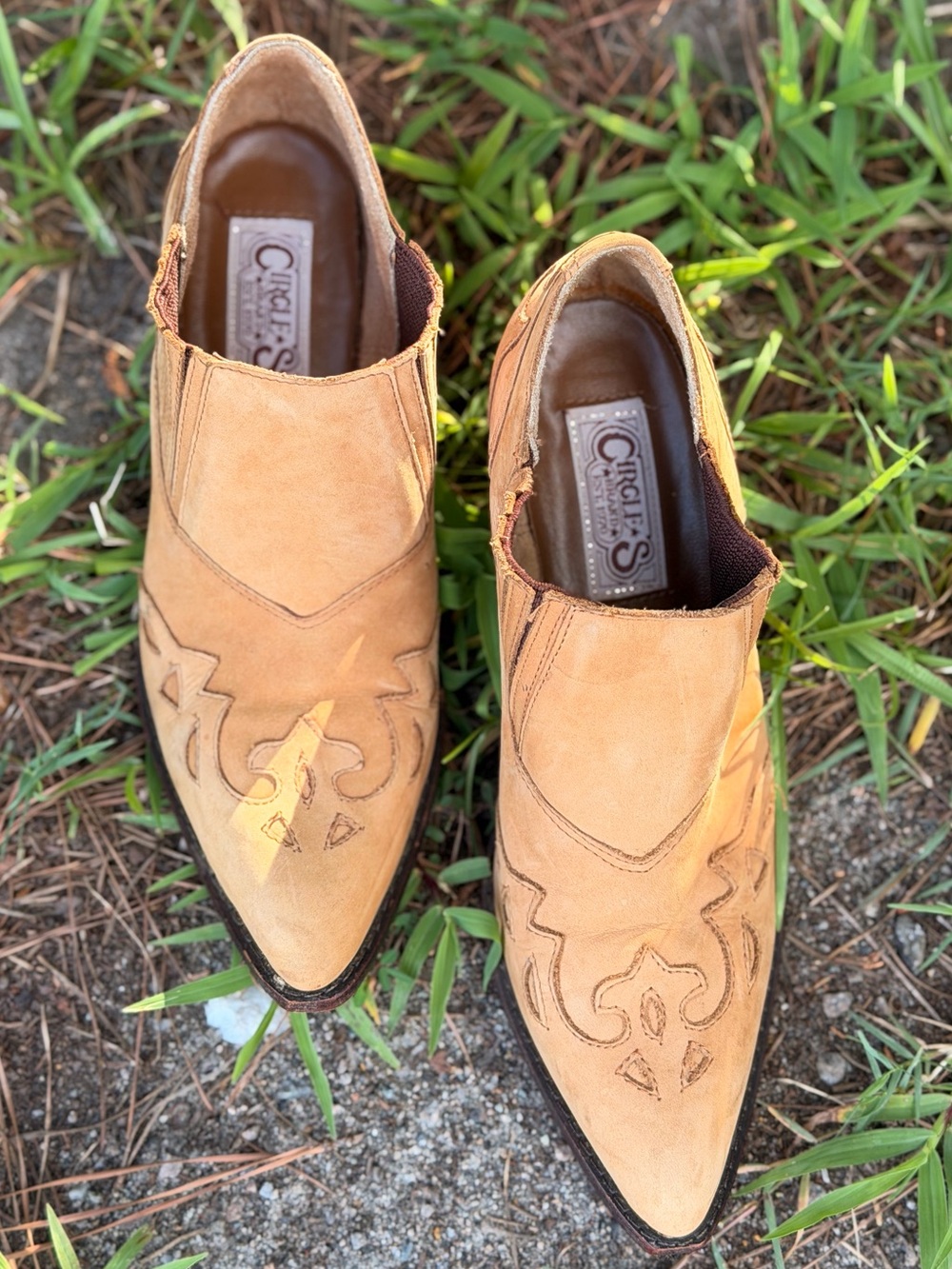 Circle S ‘Corral 2’ Tan Leather Western Ankle Boots Embroidered Size 8M - Picture 3 of 8
